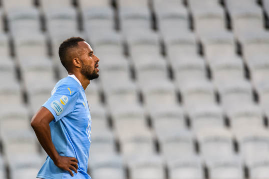Isaac Kiese Thelin of Malmö FF looks dejected