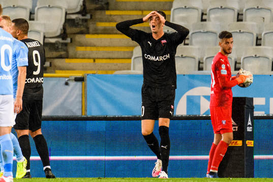 Pelle van Amersfoort of Cracovia looks dejected