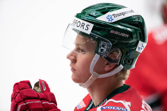 Frölundas Theodor Niederbach på uppvärmningen innan