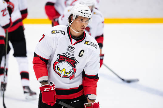 Malmö Redhawks Oliver Lauridsen på uppvärmningen innan
