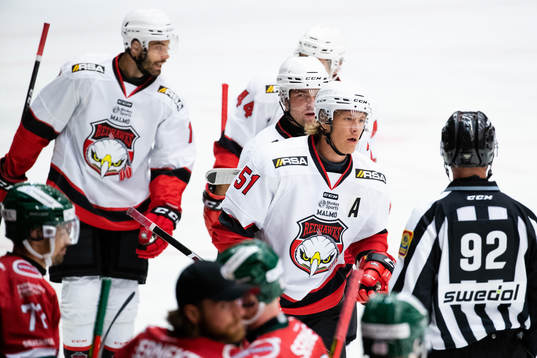 Malmö Redhawks Emil Sylvegård jublar
