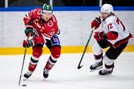 Frölundas Joel Mustonen och Malmö Redhawks Nicolai Meyer