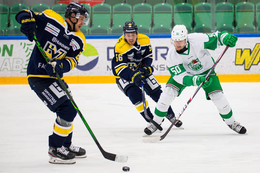 s Fredrik Forsberg och Rögles Raphael Lavoie