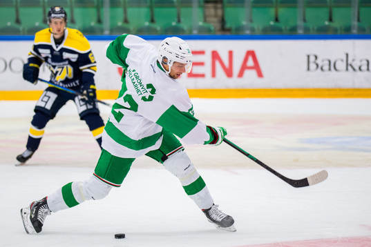 Rögles Daniel Zaar missar ett skott
