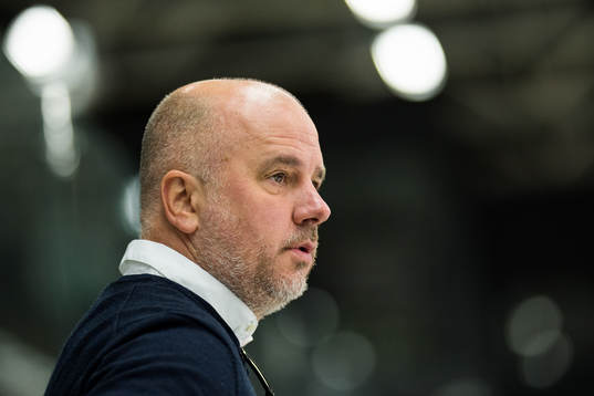 s assisterande tränare Stefan Nyman