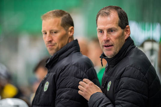 Rögles tränare Cam Abbott och assisterande tränare Jan