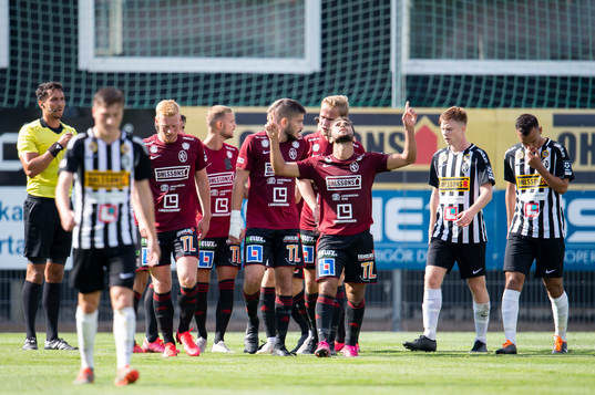 Assyriska Tarek Alnator jublar
