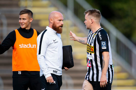 Landskronas assisterande tränare Max Mölder och Niklas