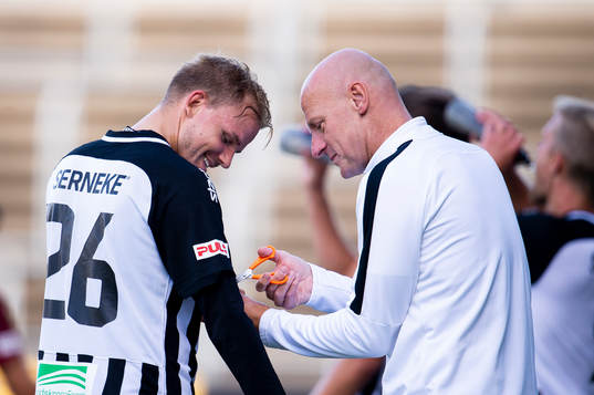 Landskronas Jonathan Asp får hjälp