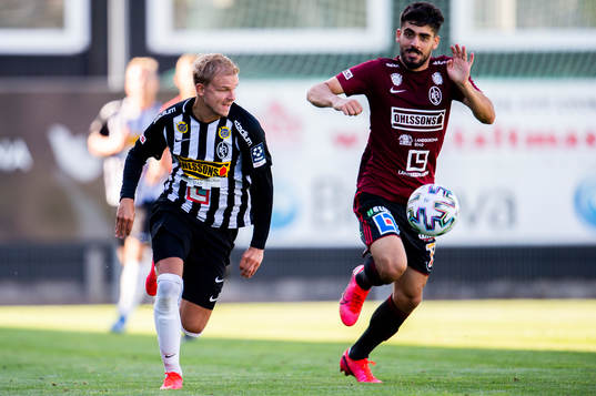 Landskronas Jonathan Asp och Assyriska Majkel Bagir