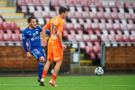 Sundsvalls Pontus Silfwer och AFC Eskilstunas Wilhelm Loeper