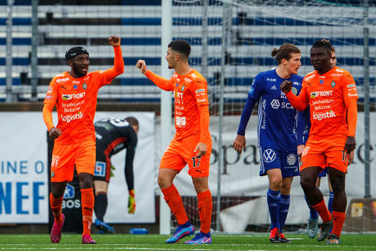 AFC Eskilstunas Ismet Lushaku jublar