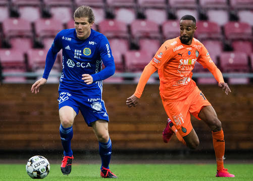 Sundsvalls Oliver Berg och AFC Eskilstunas Ferid Ali