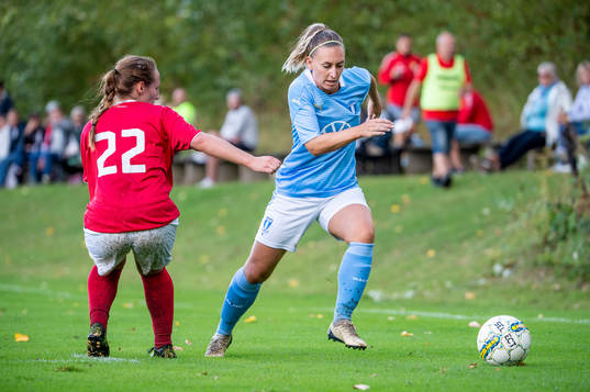 Klågerups Erica Kozma mot Malmö FFs Josefine Carlsson