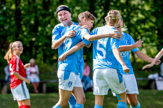 Malmö FFs Rebecka Holm, Anna Hellsten och Stina Stadig