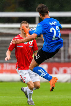 Degerfors Johan Bertilsson och Halmstads Dusan Djuric