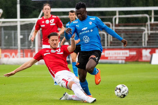 Degerfors Daniel Janevski och Halmstads Thomas Boakye