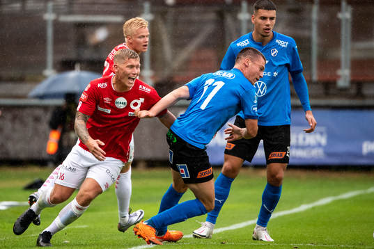 Degerfors Victor Edvardsen och Halmstads Samuel Kroon