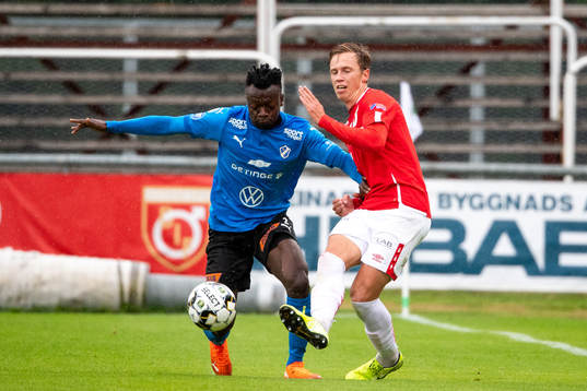 Halmstads Thomas Boakye och Degerfors Erik Lindell
