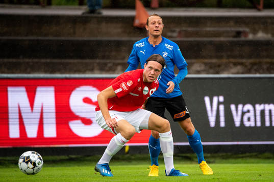 Degerfors Adam Carlén och Halmstads Joel Allansson