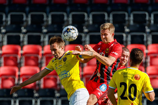 Falkenbergs Tobias Karlsson och Östersunds Ludvig Fritzson
