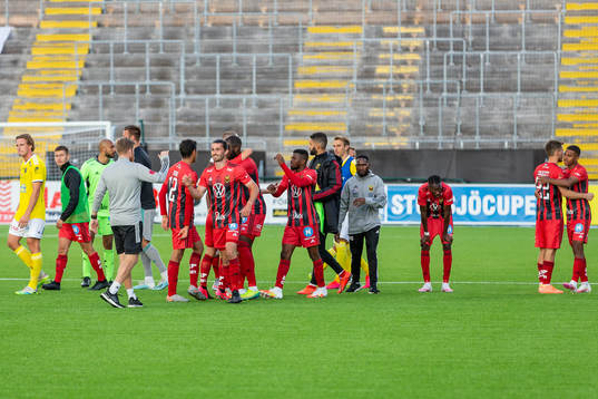 Östersunds Alex Purver jublar