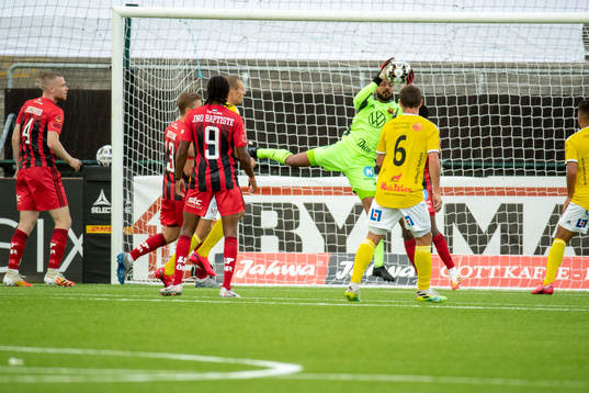 Östersunds målvakt Aly Keita