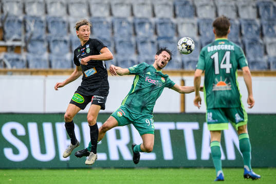 Västerås Albin Sporrong och Dalkurds Liridon Selmani
