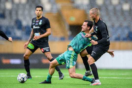 Dalkurds Liridon Selmani och Västerås Jonas Hellgren