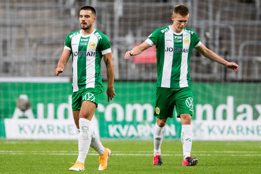 Hammarbys Vladimir Rodic och Aron Johansson deppar