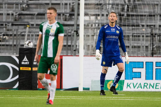Hammarbys målvakt David Ousted deppar