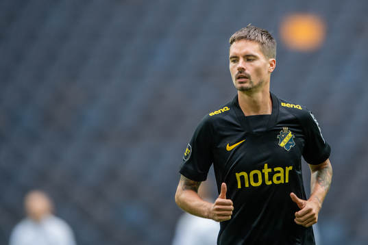 s Mikael Lustig