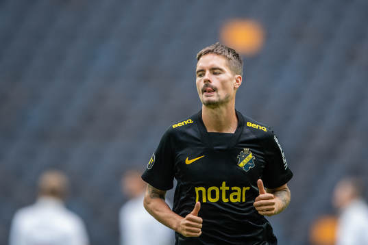 s Mikael Lustig