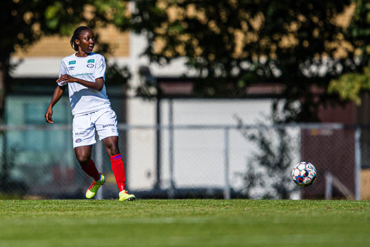 Ajara Nchout Njoya of Vålerenga