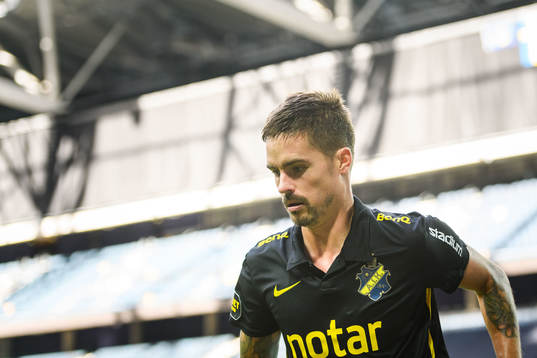 s Mikael Lustig