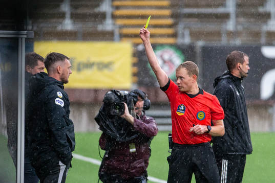 IFK Norrköpings assisterande tränare Kim Hellberg får