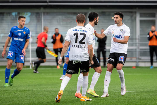 Örebros Nahir Besara jublar