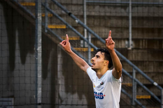 Örebros Deniz Hümmet jublar