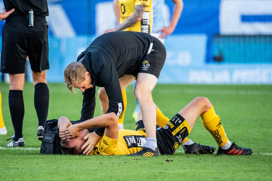 Elfsborgs Leo Väisänen får läkarvård