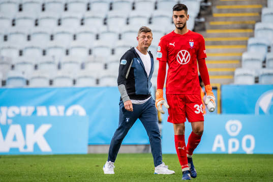 Malmö FFs tränare Jon Dahl Tomasson och målvakt Marko