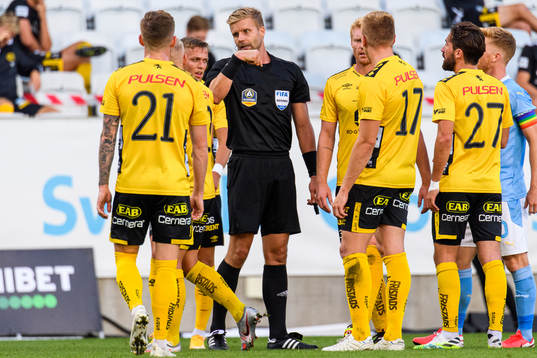 Elfsborgs spelare diskuterar