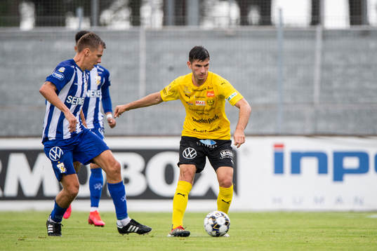 IFK Göteborgs Pontus Wernbloom och Mjällbys Besard Sabovic