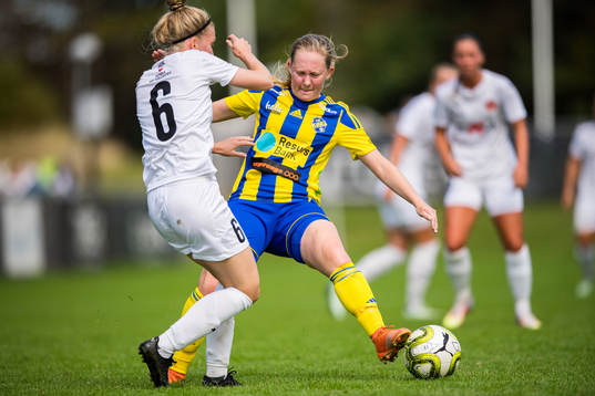 Eskilsminnes Frida Ottosson och Hittarps Hanna Jönsson