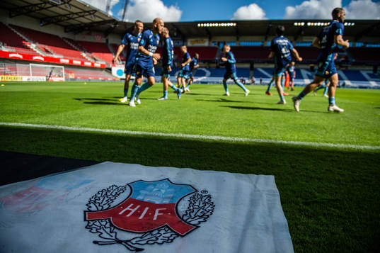 Djurgårdens spelare värmer upp