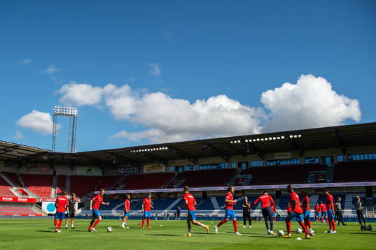 Helsingborgs spelare värmer upp