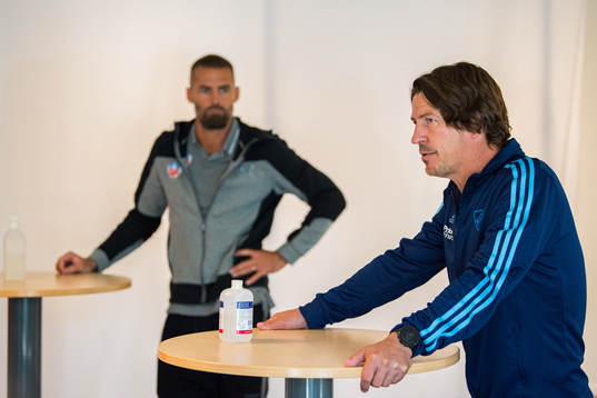Djurgårdens tränare Thomas Lagerlöf på presskonferensen