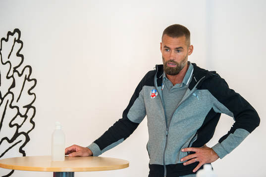 Helsingborgs tränare Olof Mellberg på presskonferensen