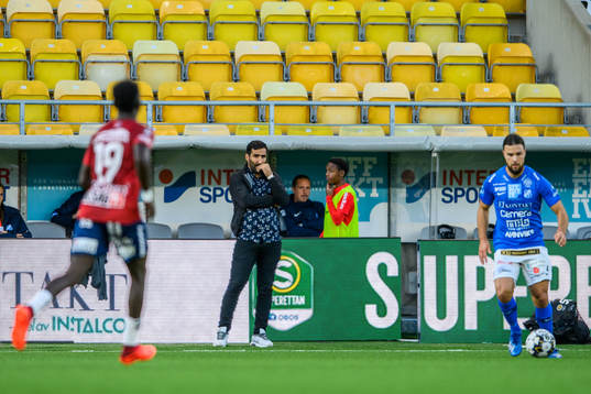 Norrbys manager Mak Lind