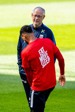 Lars Lagerbäck, head coach of Norway, talks to Joshua King