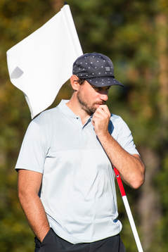 Luleås Niklas Olausson spelar golf